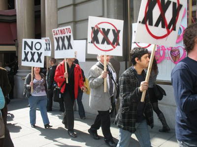 adult-industry-rallies-against-the-xxx-domain