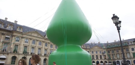 This Giant Inflatable Butt Plug Had Some Unexpected Consequences for Paris