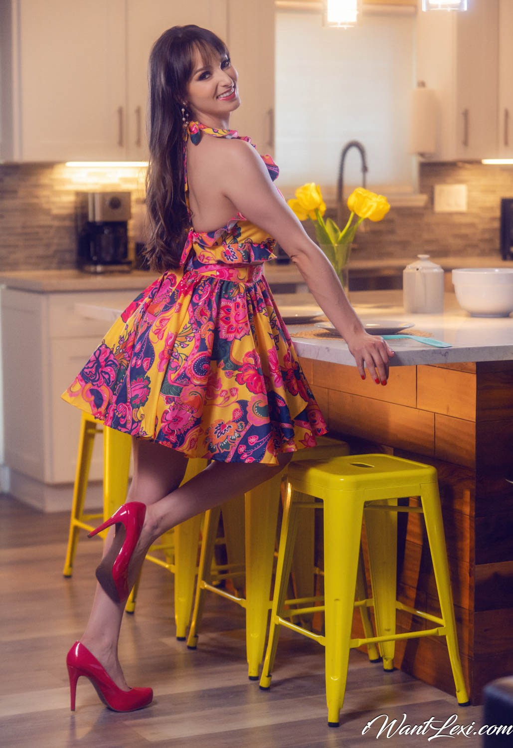 lexilunaxoxo is a “MILF in the Kitchen” in New Green Eggs and Dan Podcast  Interview - TRPWL